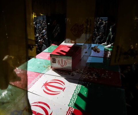 تقـدیم به مـادرانِ چشـم‌انتـظار