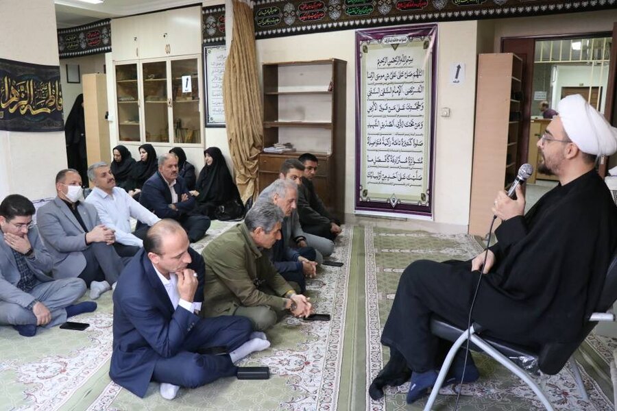 برگزاری مراسم معنوی بزرگداشت سالروز شهادت حضرت فاطمه زهرا(س) در اداره کل بهزیستی استان آذربایجان غربی