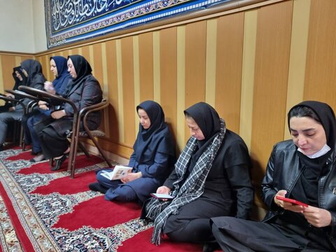 گزارش تصویری| مراسم قرائت حدیث کسا با حضور کارکنان و مدیرکل بهزیستی استان زنجان در نمازخانه این اداره برگزار شد