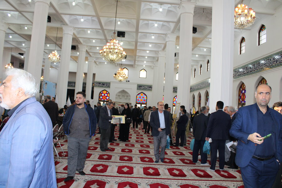 برپایی میز خدمت جهادی به مناسبت هفته بسیج