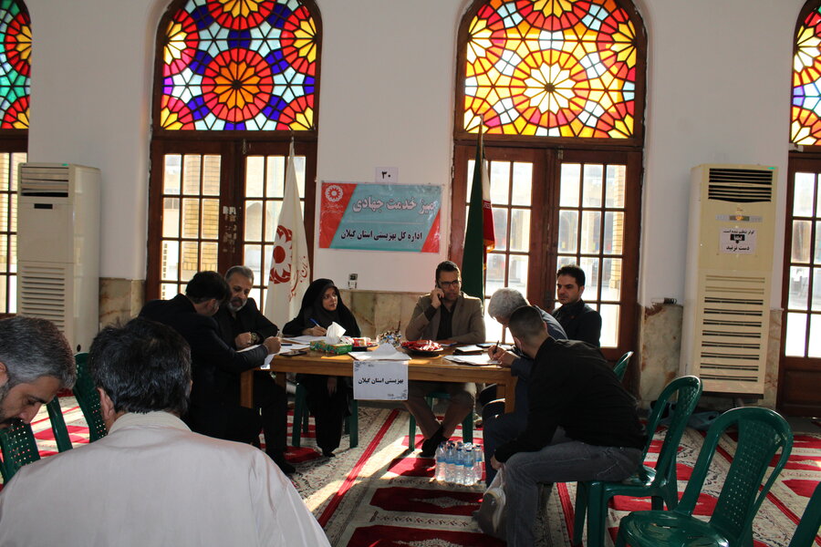 برپایی میز خدمت جهادی به مناسبت هفته بسیج