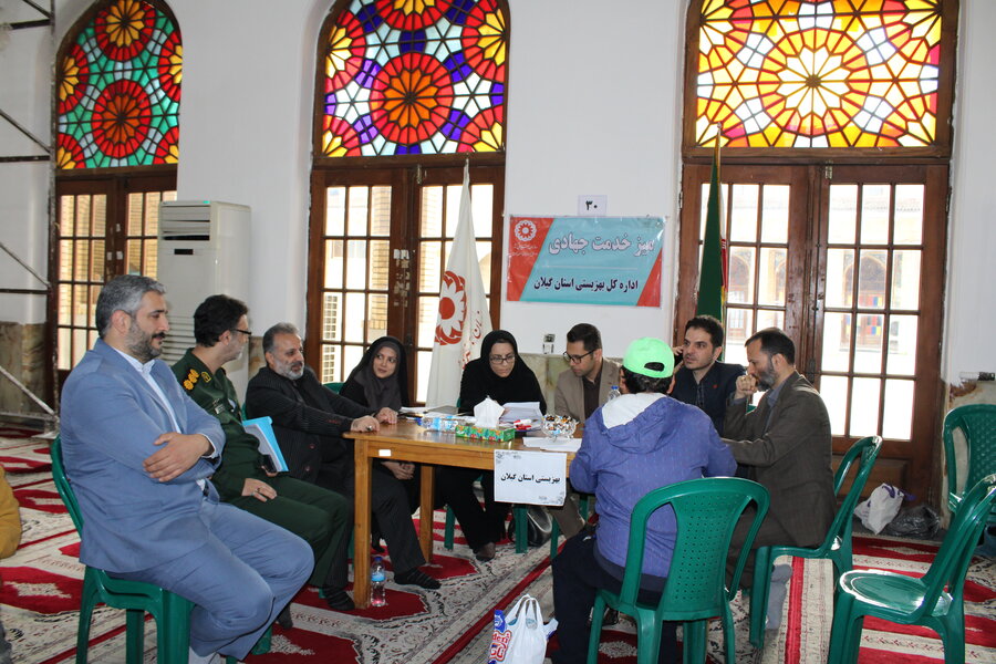 برپایی میز خدمت جهادی به مناسبت هفته بسیج