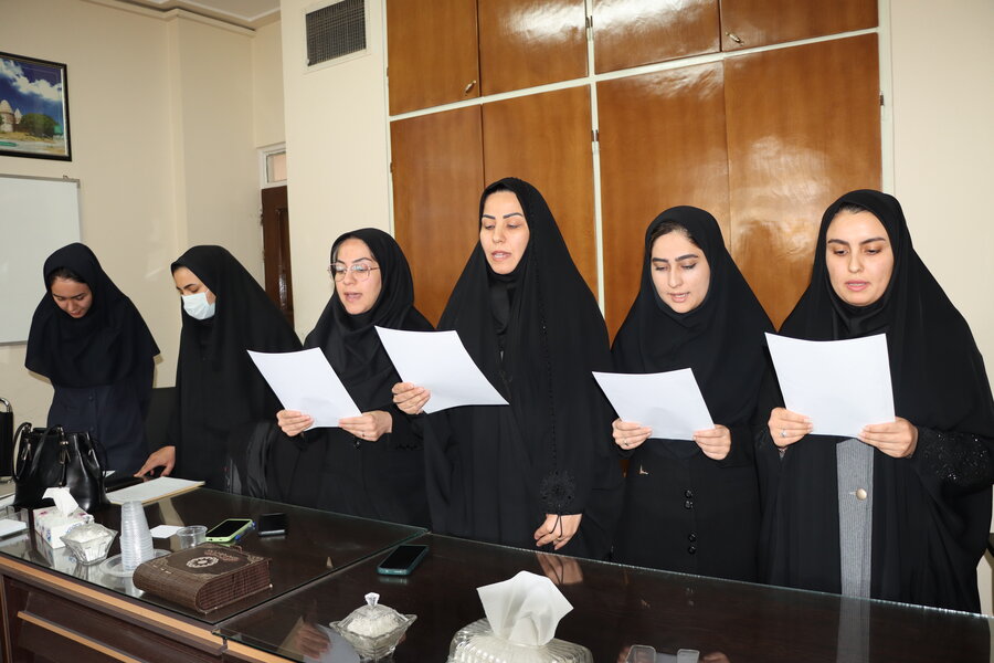 امضای میثاق‌نامه کاری در دوره شغل‌شناسی کارکنان جدیدالاستخدام