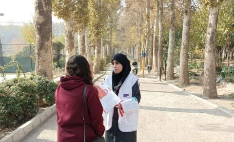 کرج | آگاهسازی شهروندان به مناسبت روز جهانی منع خشونت علیه زنان