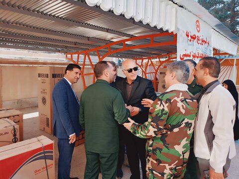 اهدا چهار سری جهیزیه به جامعه هدف بهزیستی شهرستان قائنات