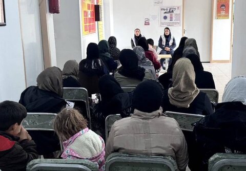 برگزاری کارگاه آموزشی اورژانس اجتماعی در مرکز مثبت زندگی به‌مناسبت روز جهانی منع خشونت علیه زنان در بهزیستی اشنویه