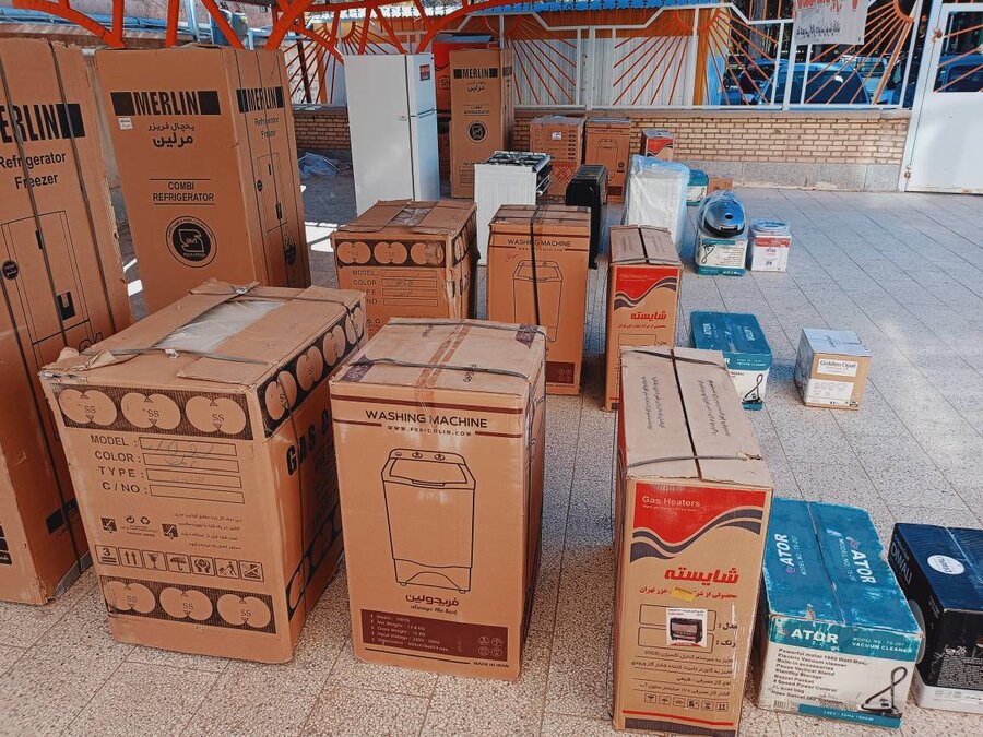 اهدا چهار سری جهیزیه به جامعه هدف بهزیستی شهرستان قائنات