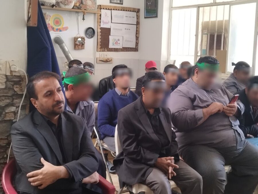 مراسم سوگواری حضرت فاطمه‌الزهرا (س) در مرکز خانه گل‌های مهریز برگزار شد