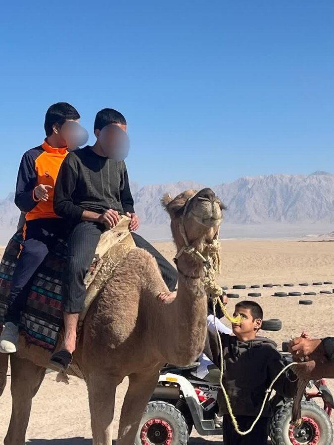 برگزاری اردوی یک‌روزه کویرنوردی برای کودکان اتیسم مرکز «ذهن آبی»