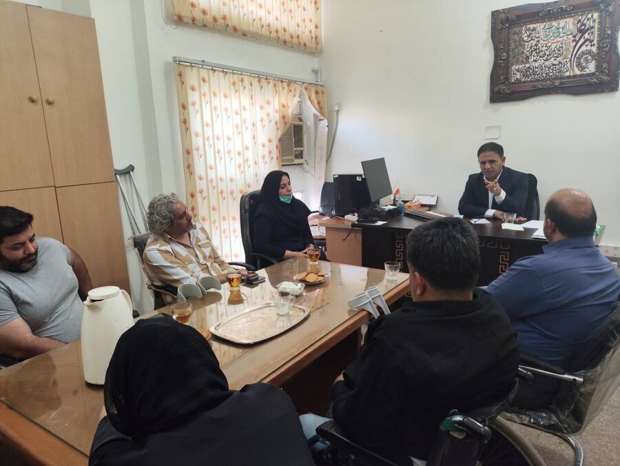 نشست مدیر بهزیستی اهواز با اعضای جامعه معلولین خوزستان برگزار شد