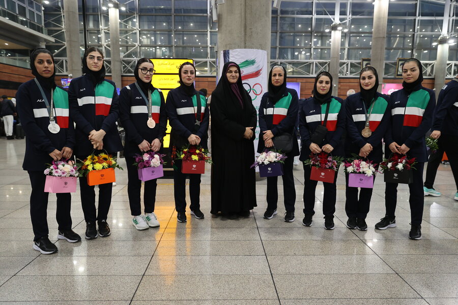 استقبال از کاروان ورزشی ناشنوایان