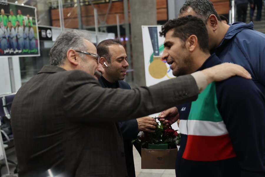 استقبال از کاروان ورزشی ناشنوایان