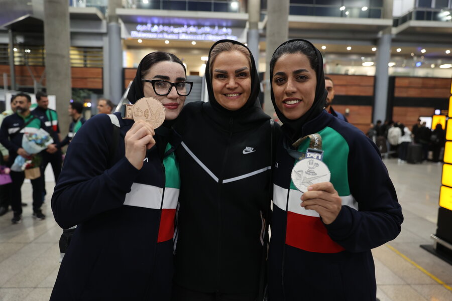 استقبال از کاروان ورزشی ناشنوایان