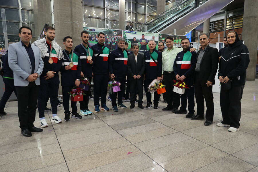 استقبال از کاروان ورزشی ناشنوایان