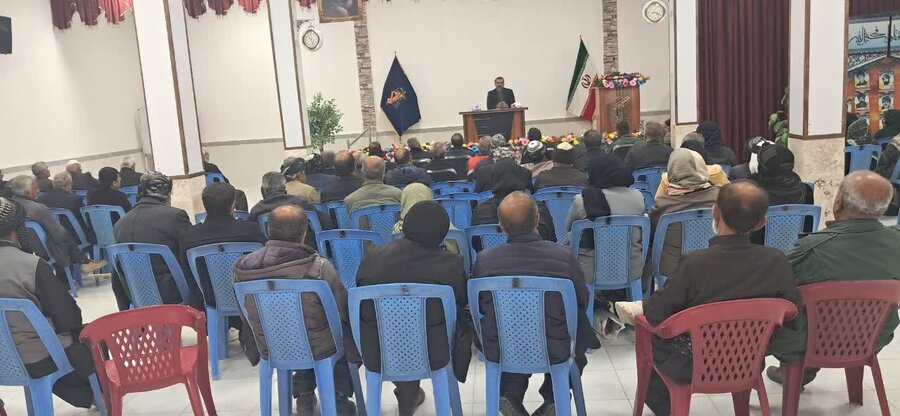 کارگاه آموزشی «سلامت در دوران سالمندی» به مناسبت هفته بسیج در دیواندره برگزار شد