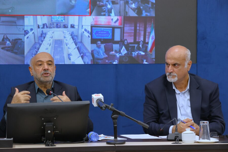 نشست بررسی  مسائل اجتماعی محور و محله محور با حضور وزیر تعاون کار رفاه اجتماعی