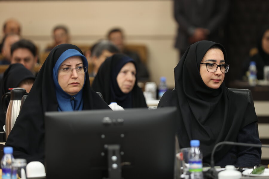 نشست بررسی  مسائل اجتماعی محور و محله محور با حضور وزیر تعاون کار رفاه اجتماعی