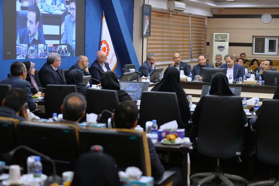 نشست بررسی  مسائل اجتماعی محور و محله محور با حضور وزیر تعاون کار رفاه اجتماعی