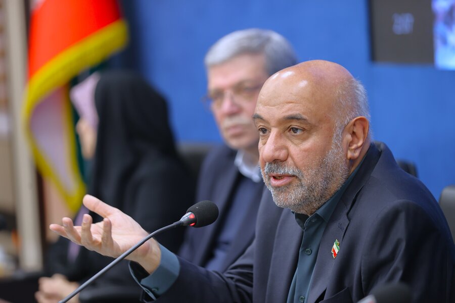 نشست بررسی  مسائل اجتماعی محور و محله محور با حضور وزیر تعاون کار رفاه اجتماعی