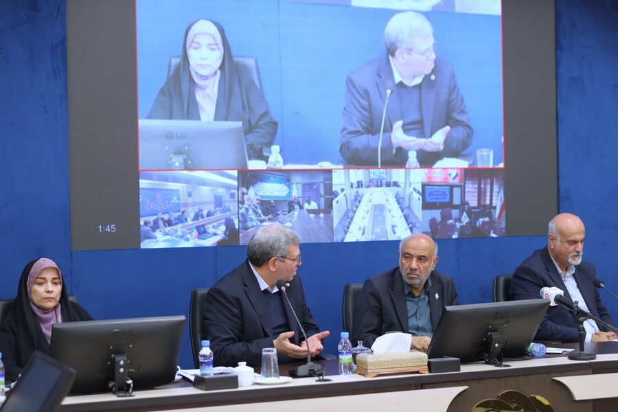 نشست بررسی  مسائل اجتماعی محور و محله محور با حضور وزیر تعاون کار رفاه اجتماعی