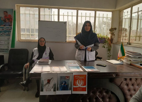 نظرآباد | استقرار تيم اورژانس اجتماعى به مناسبت روز جهانى منع خشونت عليه زنان در مرکز مثبت زندگی