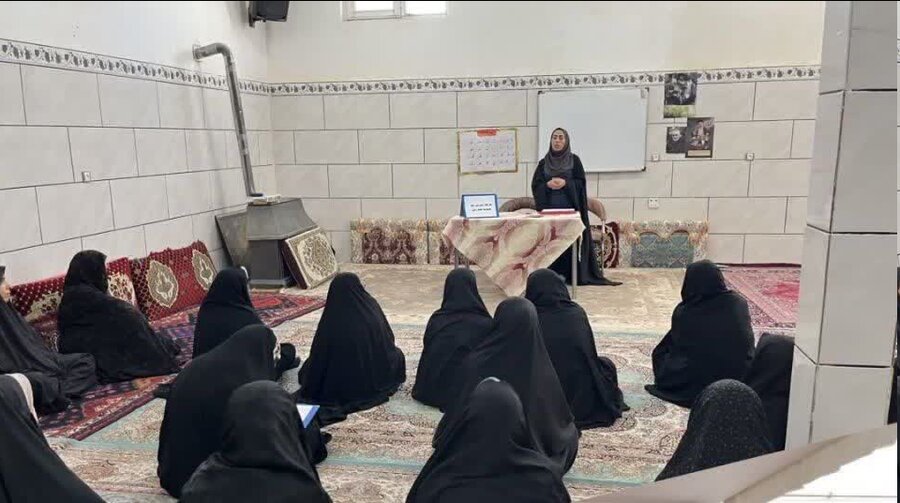 کارگاه آموزشی «منع خشونت علیه زنان» در کبودرآهنگ برگزار شد