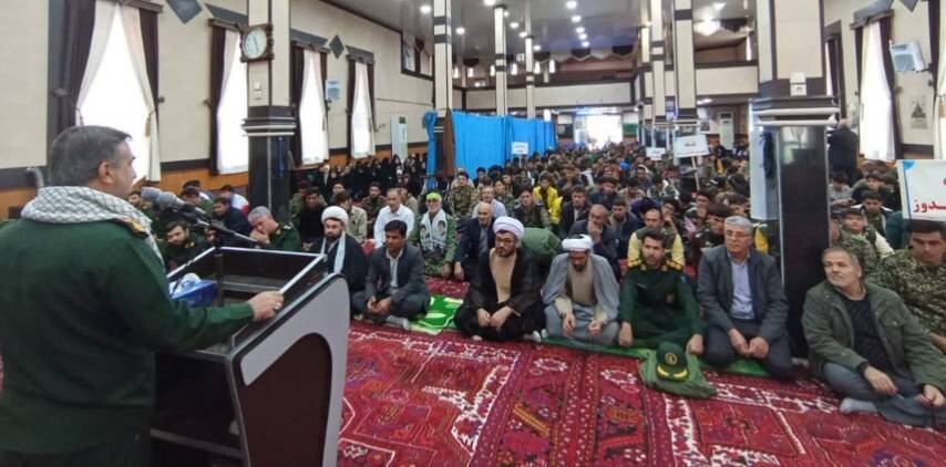 همایش باشکوه اقتدار بسیجیان در شهرستان چهاربرج برگزار شد