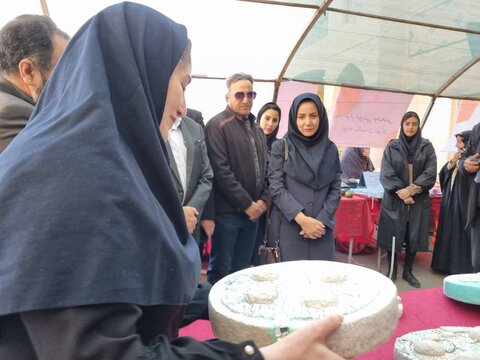 نمایشگاه توانمندی‌ های افراد دارای معلولیت  همزمان با برگزاری نماز پرفیض جمعه در مصلی بزرگ زنجان  برگزار شد