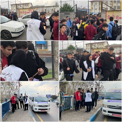 بندر انزلی /توزیع بسته های آموزشی بین دانش آموزان مدارس