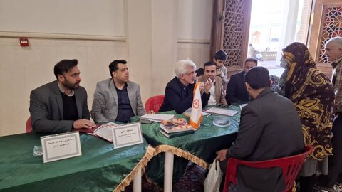 برپایی میز ارتباطات مردمی مدیرکل بهزیستی فارس در آستانه هفته افراد دارای معلولیت