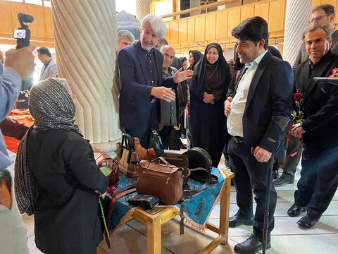 نمایشگاه دستاوردهای افراد دارای معلولیت هم‌زمان با آغاز هفته گرامیداشت افراد دارای معلولیت