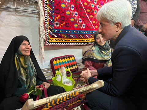 نمایشگاه دستاوردهای افراد دارای معلولیت هم‌زمان با آغاز هفته گرامیداشت افراد دارای معلولیت