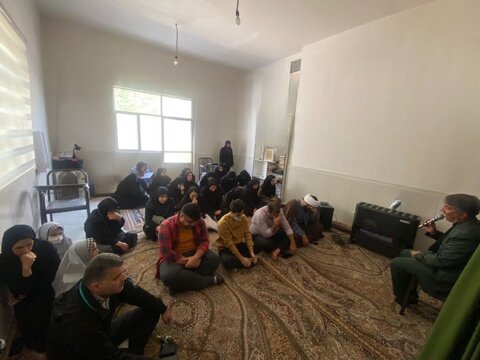 رباط کریم |برگزاری مراسم عزاداری شهادت حضرت فاطمه زهرا (س) با حضور پرسنل اداره بهزیستی