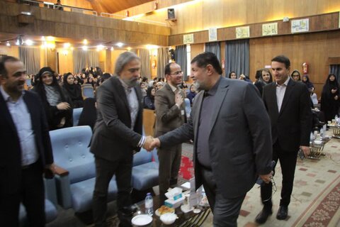 دماوند | دومین همایش نقش زن در سلامت جامعه در بخش رودهن برگزار شد