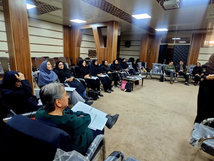 برگزاری کارگاه آموزشی ارتقای توانمندی‌های شناختی-رفتاری برای مدرسان مناطق کم‌برخوردار