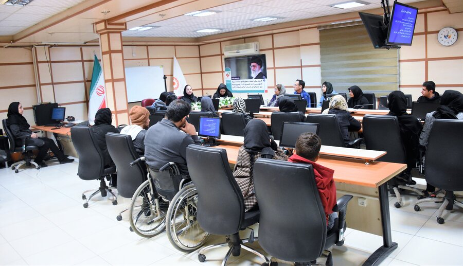 ارتقاء توانمندی - 8 آذر