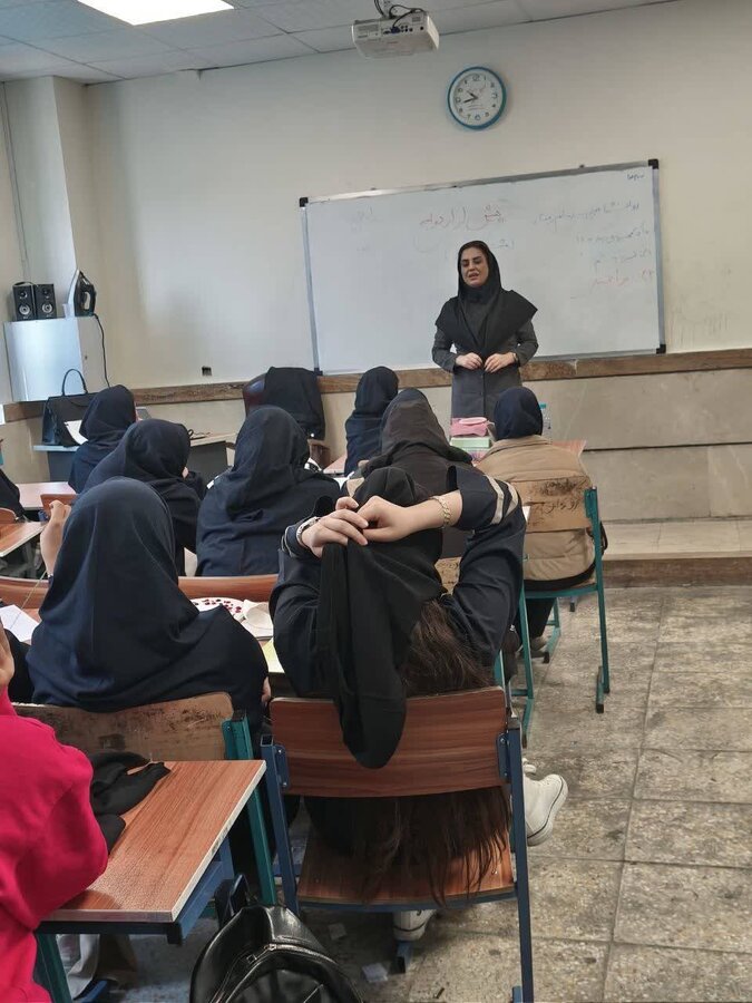 قرچک l برگزاری کارگاه‌های آموزشی پیش از ازدواج برای دانش‌آموزان دختر 