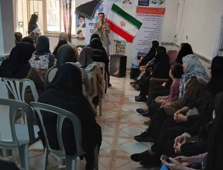 قرچک l نشست معنوی هفته بسیج در مرکز مثبت زندگی با حضور خانواده شهدا  