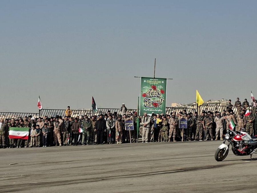 پردیس | اجتماع بزرگ  بسیجیان شهرستان به مناسبت هفته بسیج 
