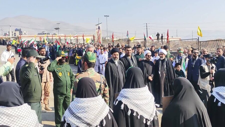 پردیس | اجتماع بزرگ  بسیجیان شهرستان به مناسبت هفته بسیج 