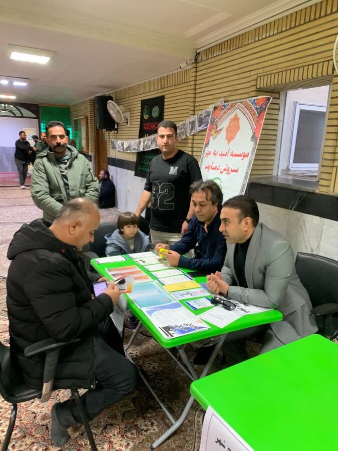 دماوند | برگزاری میزخدمت جهادی اداره بهزیستی شهرستان در نمازجمعه دشمن شکن آبسرد همزمان با هفته بسیج 