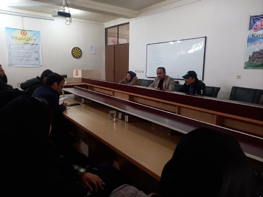 جلسه هماهنگی برنامههای روز جهانی معلولان در دیواندره برگزار شد