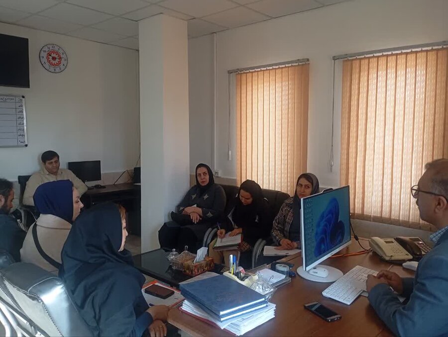 جلسه هماهنگی برنامههای هفته معلولان در بهزیستی دهگلان برگزار شد