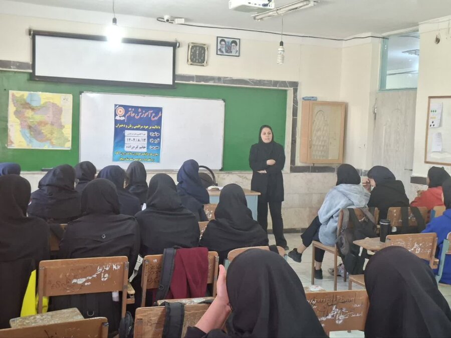 تداوم اجرای طرح «خاتم» در بهزیستی بیجار با محوریت خودمراقبتی و تاب‌آوری دختران