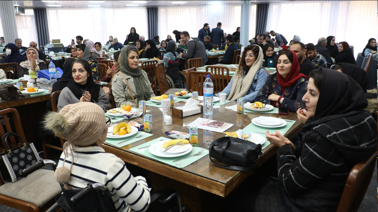 همدان میزبان همایش پرشور «عبور از محدودیت‌ها» شد