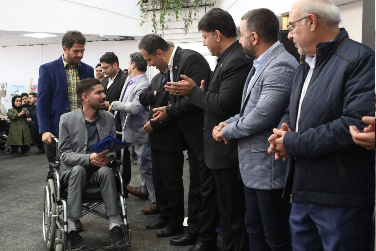 همدان میزبان همایش پرشور «عبور از محدودیت‌ها» شد