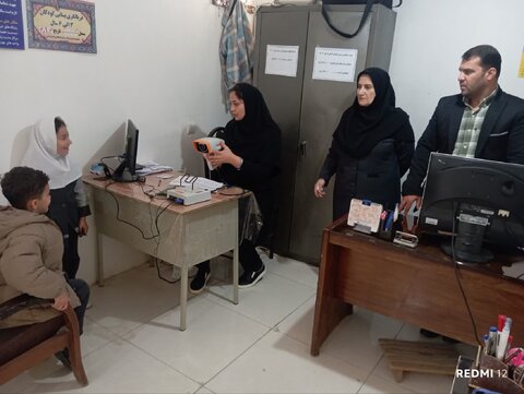 نمین| اجرای برنامه غربالگری بینایی کودکان 3 الی 6 سال در شهرستان نمین