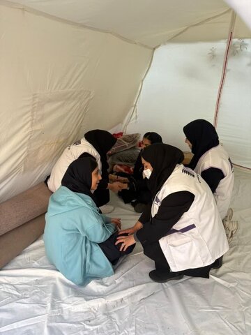 حضور کارشناسان اورژانس اجتماعی و تیم محب در مانور زلزله مدرسه دخترانه  فرزانگان