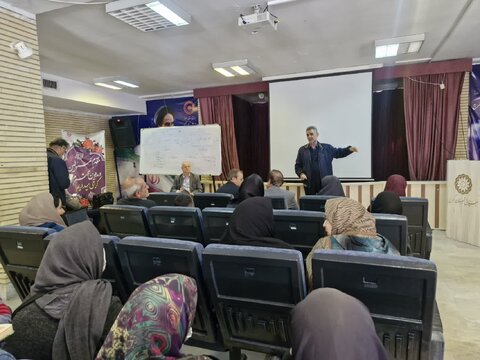 جلسه توجیهی اعزام مددجویان کرج به مشهد مقدس برگزار شد