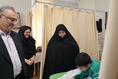 لحظاتی پر از لبخند و امید در مرکز روزانه توانبخشی رویش ساری